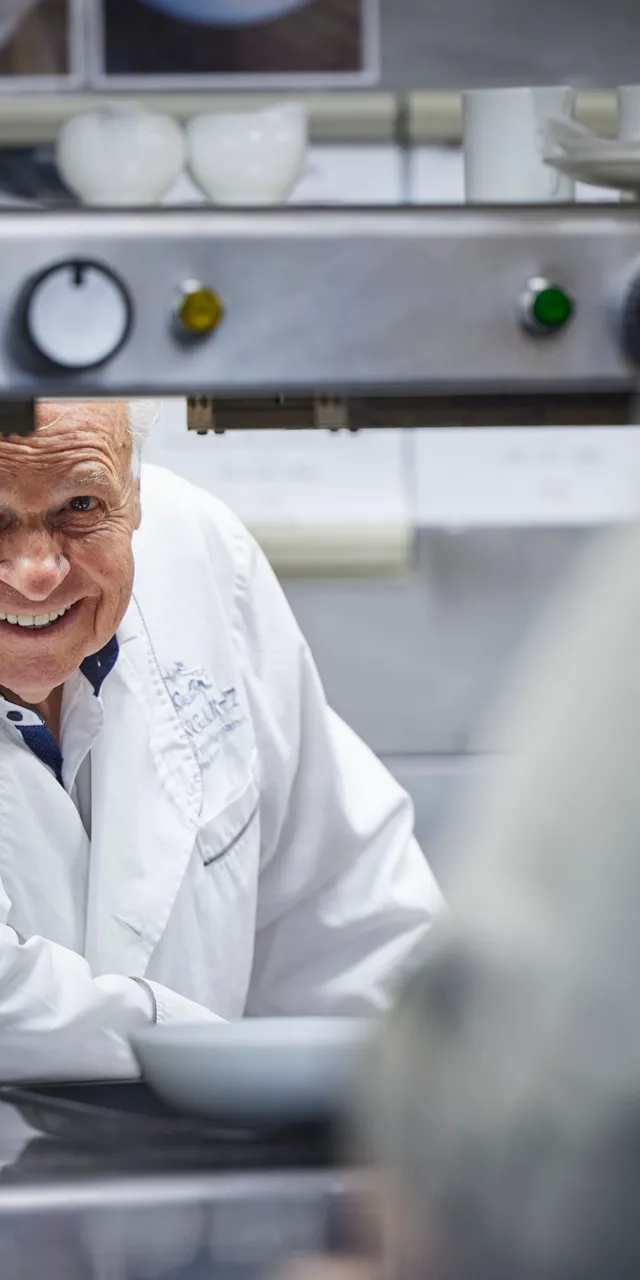 Eckart Witzigmann at the Ikarus kitchen