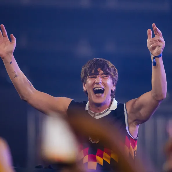 BUNT. performt voller Energie beim Sunset-Event im Red Bull Hangar-7.