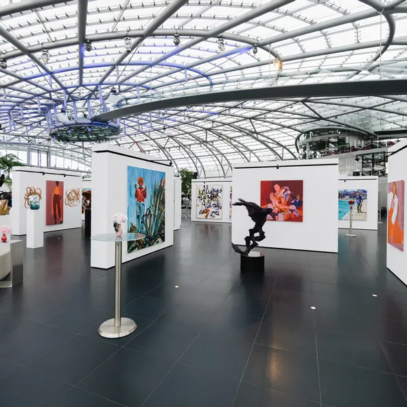  Architecture, sculptures, art exhibition