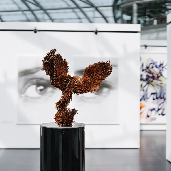  Architecture, sculpture, art exhibition