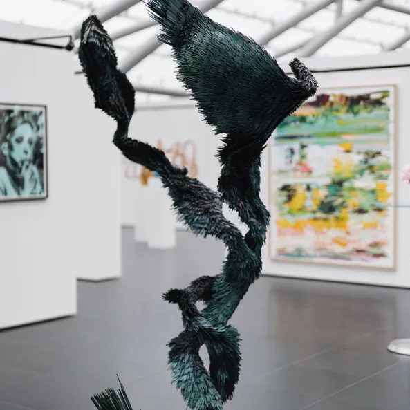  Architecture, sculpture, art exhibition