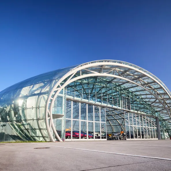 Außenansicht des Hangar-7 